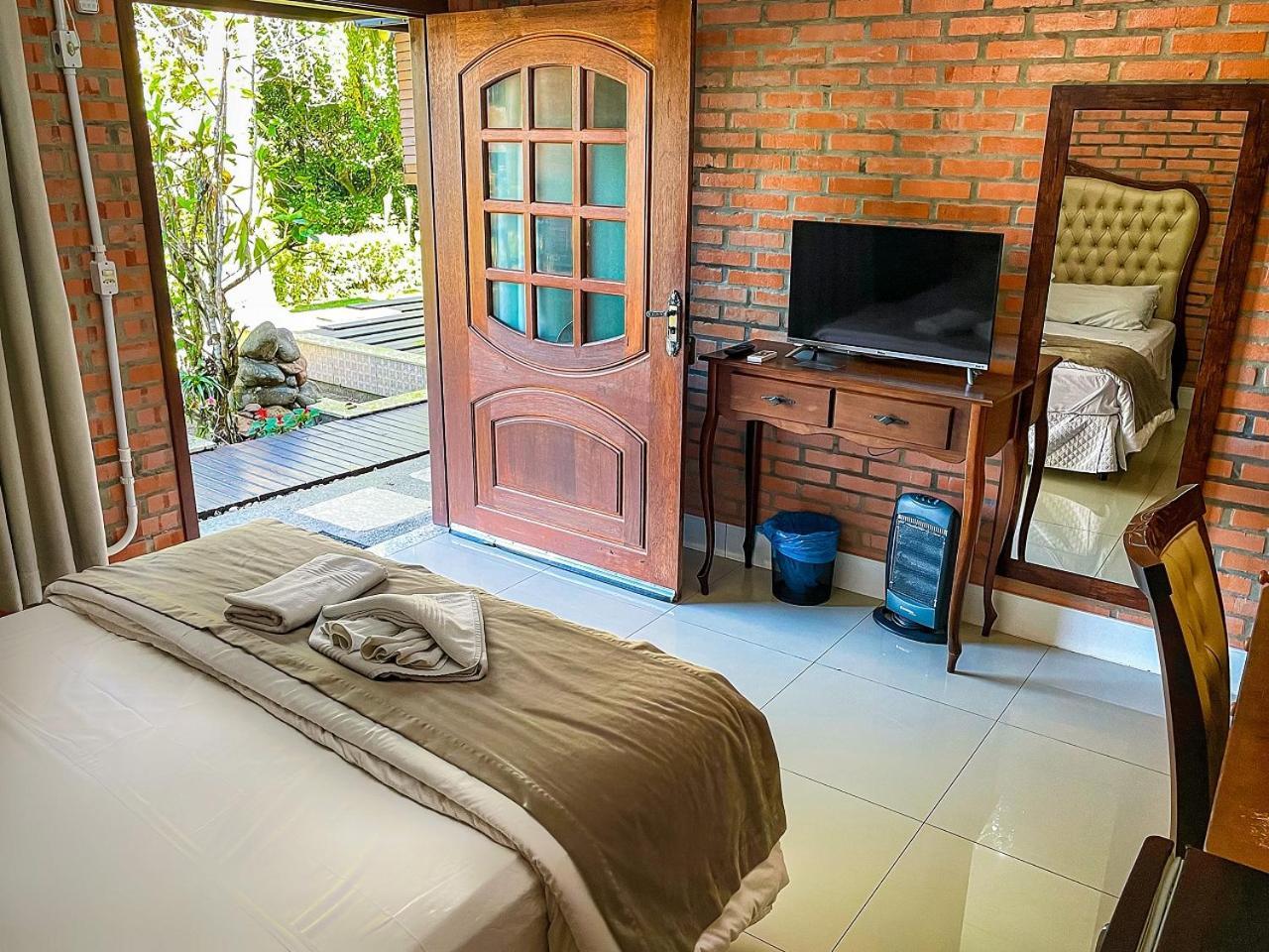Casa Branca Pousada 波梅罗迪 外观 照片